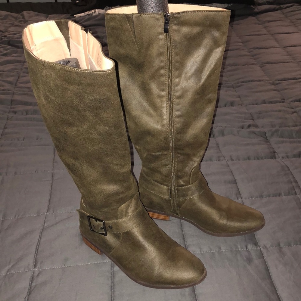 Green knee boots